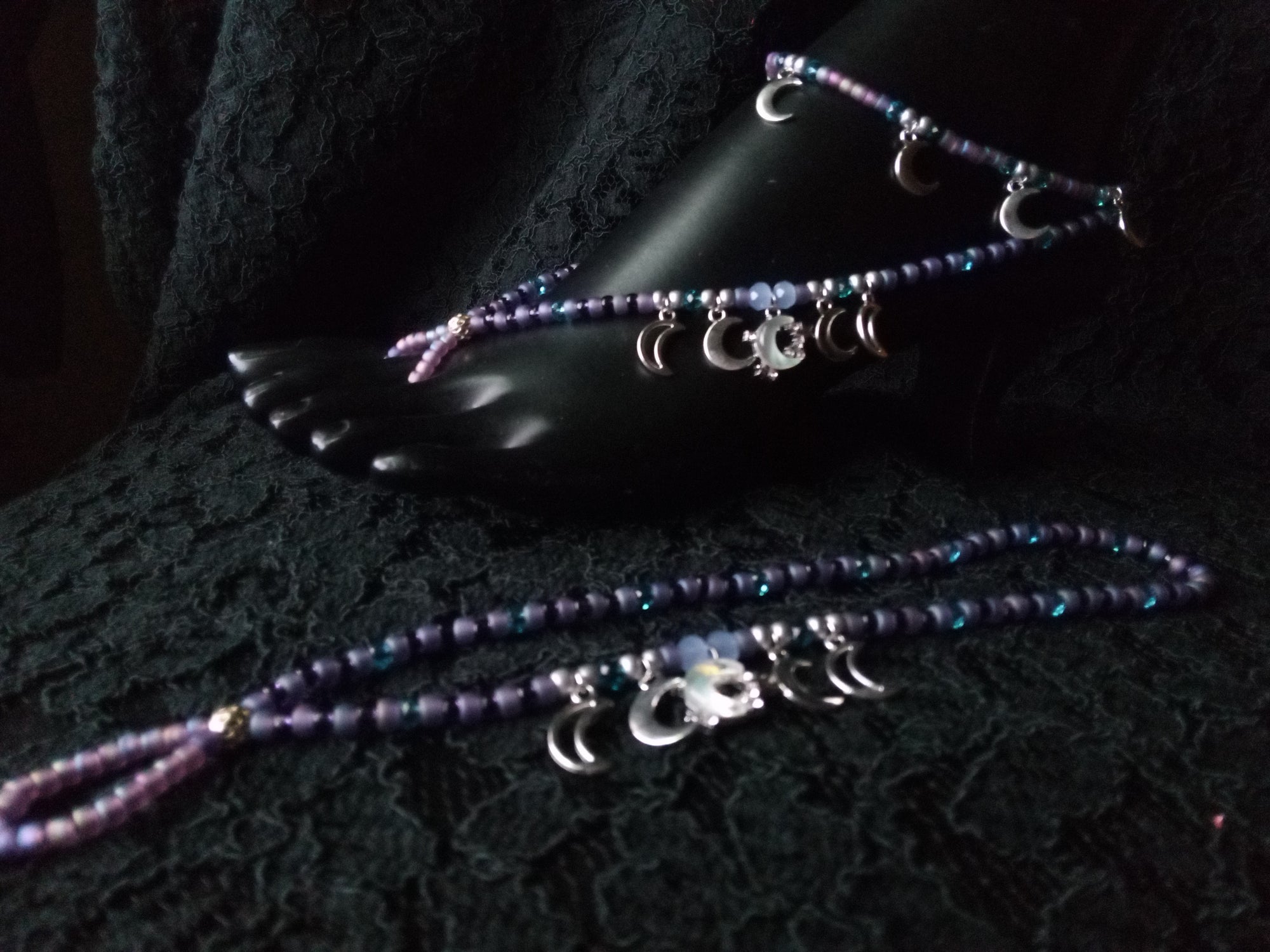 SHE WALKS ON THE MOON ( STRETCH FOOT JEWELRY)
