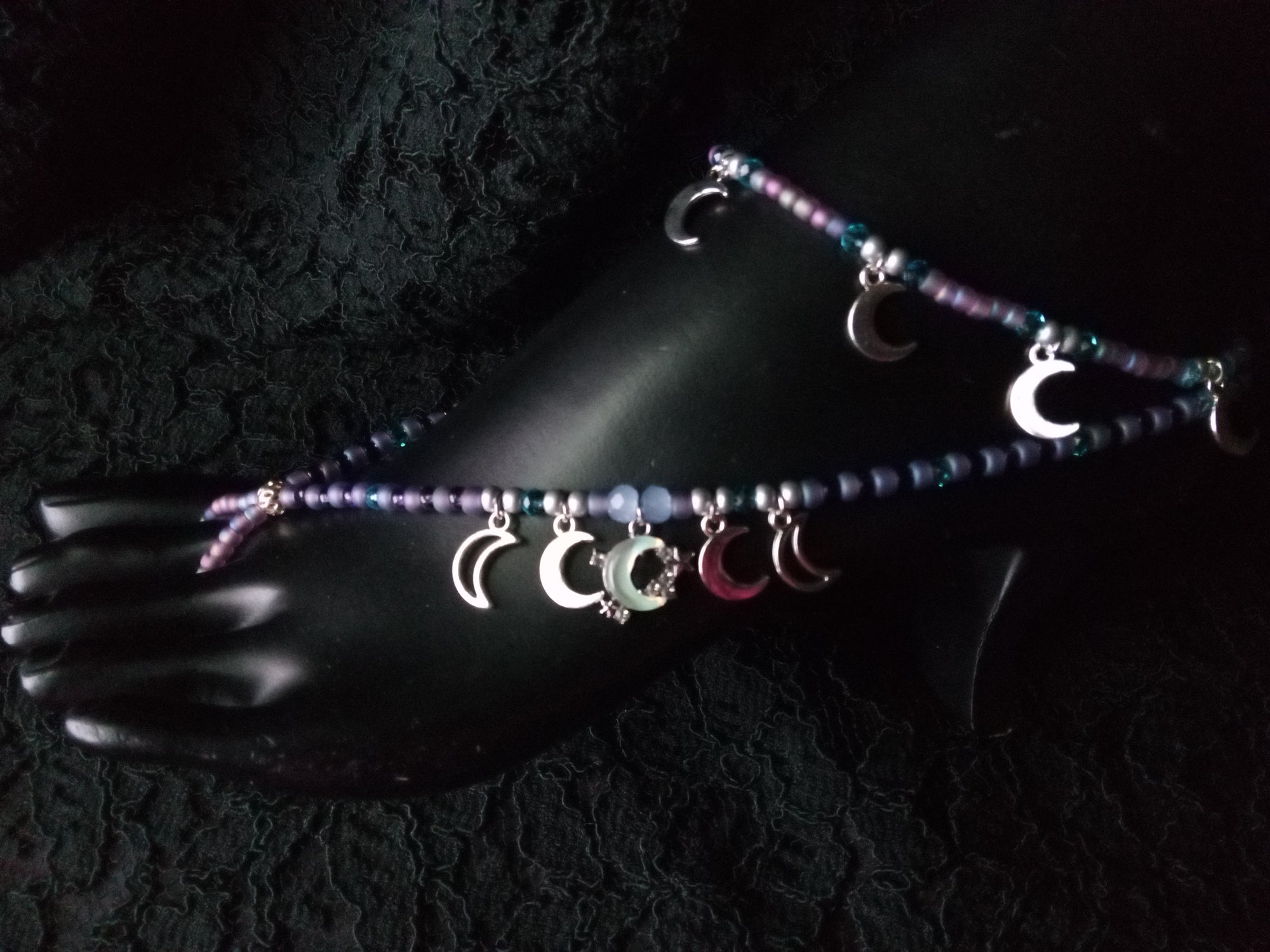 SHE WALKS ON THE MOON ( STRETCH FOOT JEWELRY)