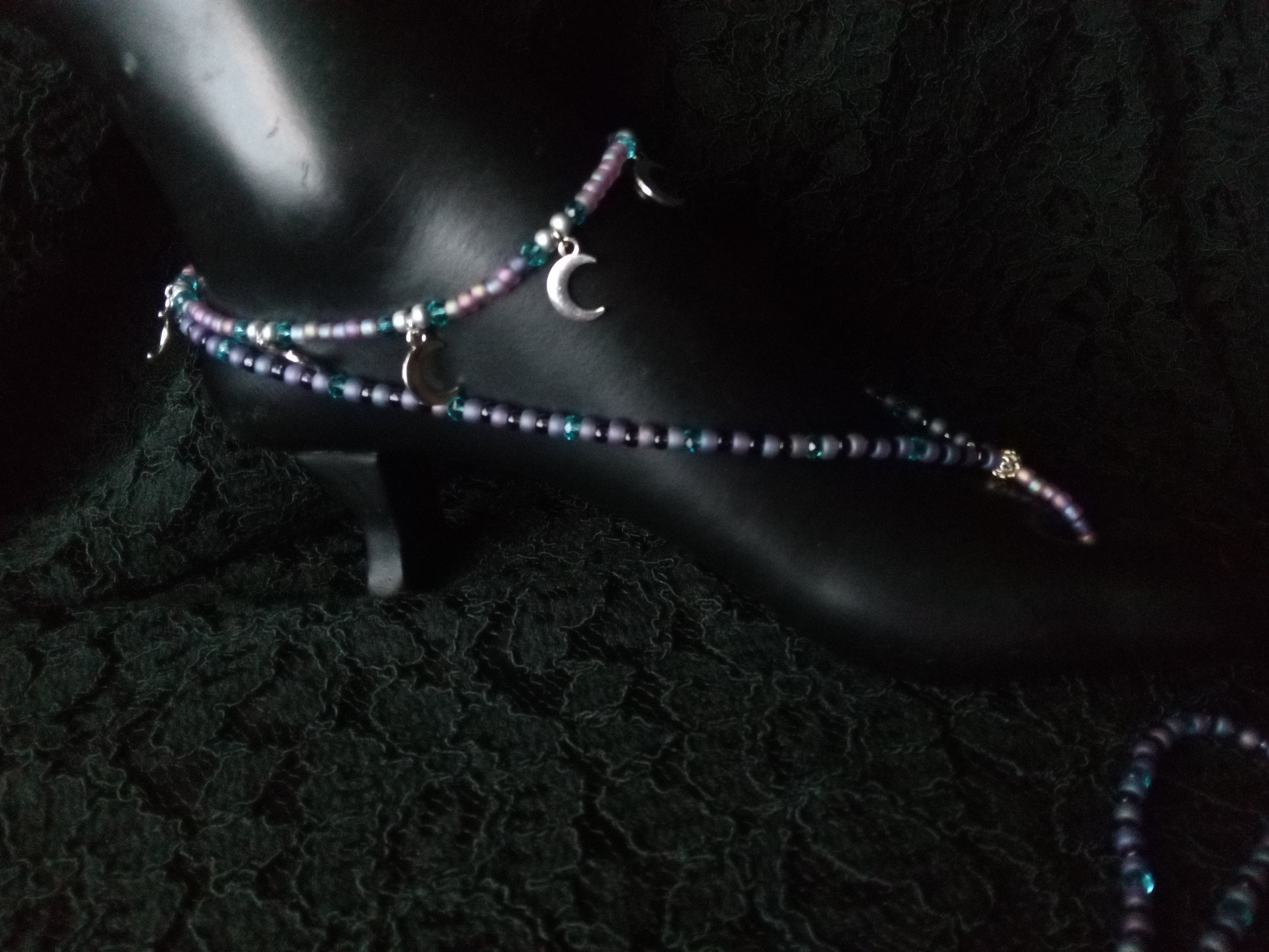 SHE WALKS ON THE MOON ( STRETCH FOOT JEWELRY)