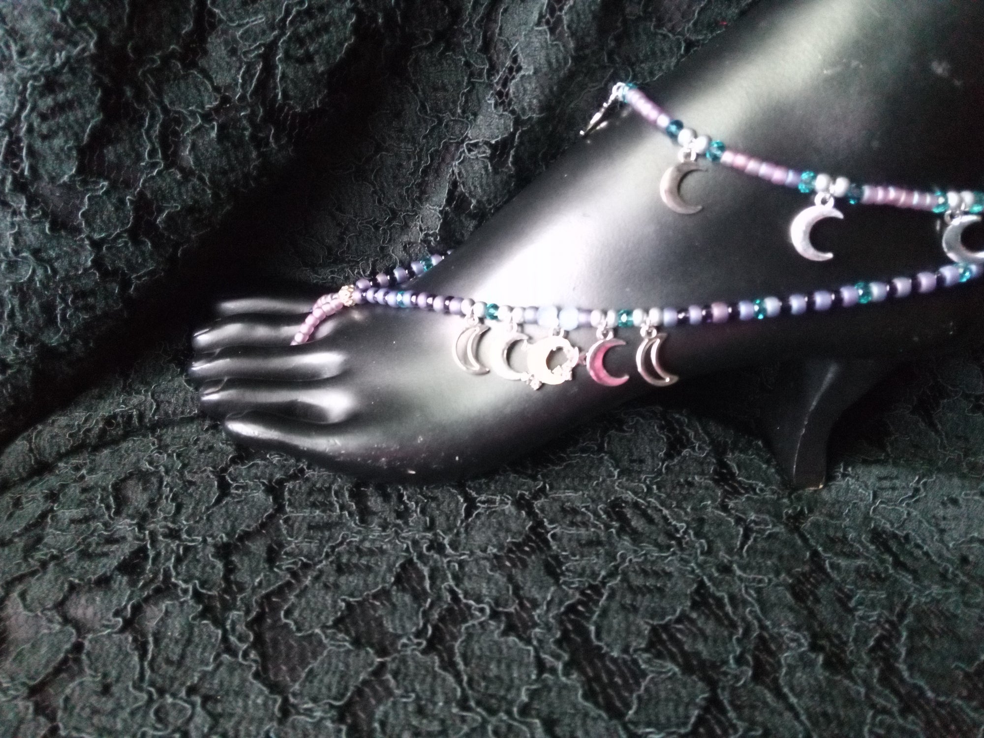 SHE WALKS ON THE MOON ( STRETCH FOOT JEWELRY)