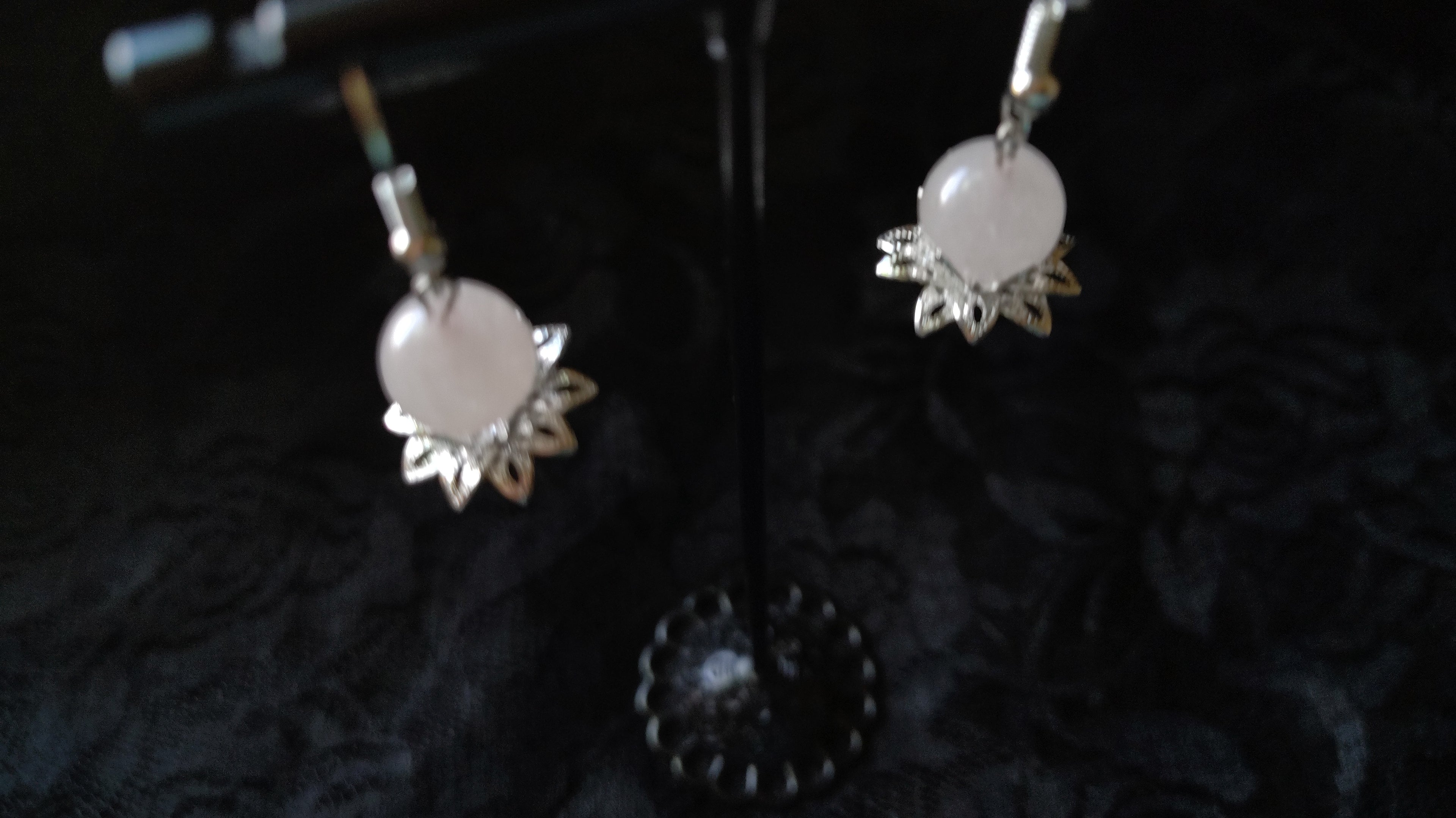 LOTUS FLOWER DROPS ( ROSE QUARTZ)