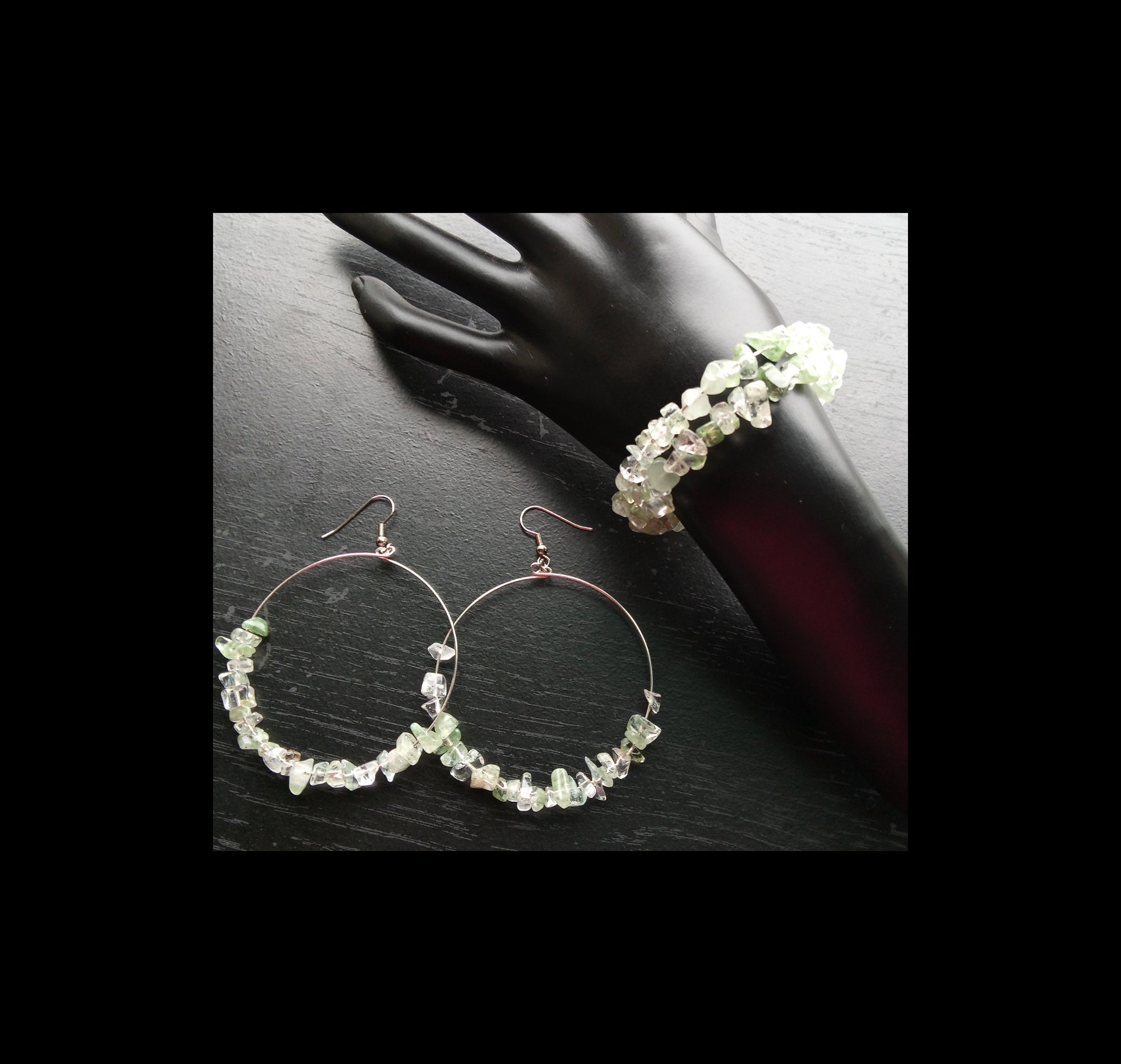 GLASS MOSS CHIP BEADS