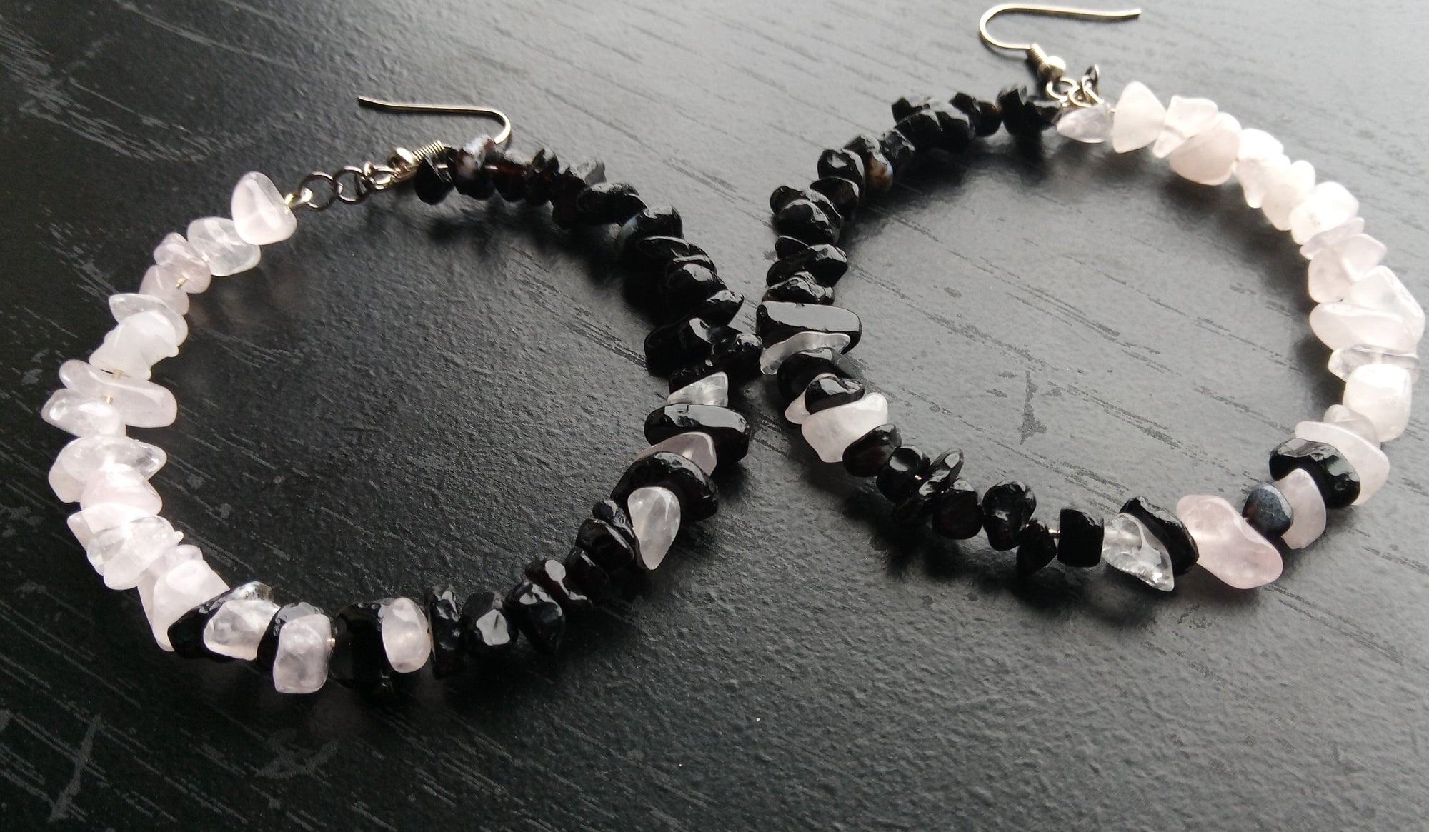 ROSE QUARTZ & ONXY hoop earrings