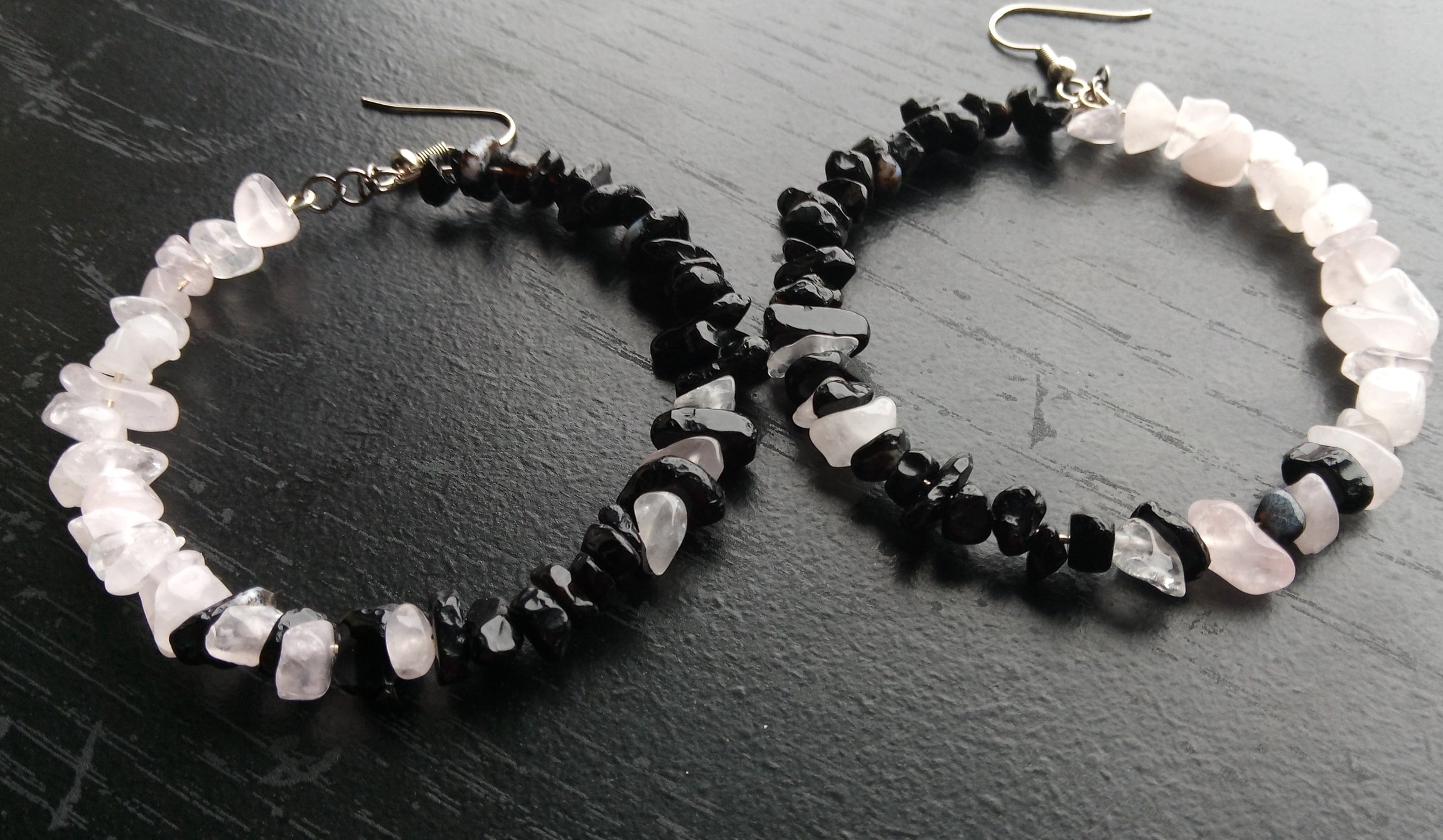 ROSE QUARTZ & ONXY hoop earrings
