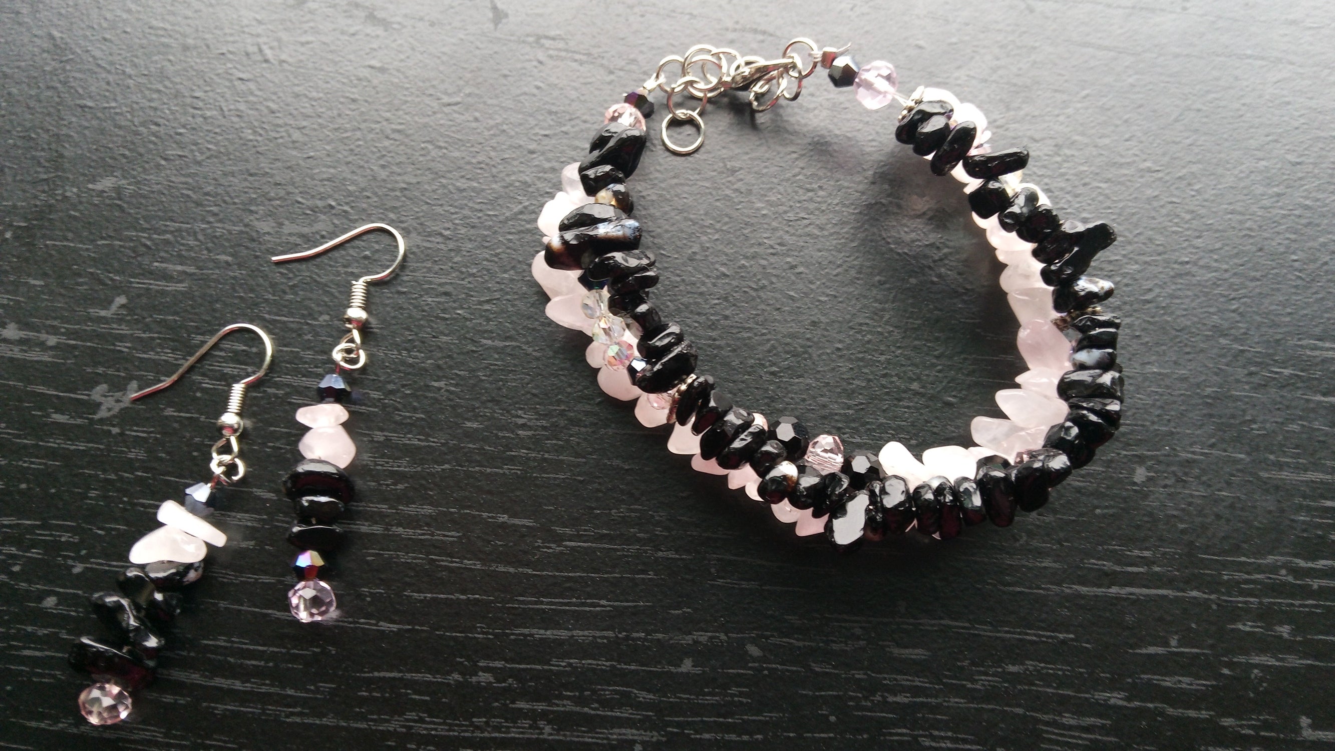 ROSE QUARTZ & ONXY cuff bracelet