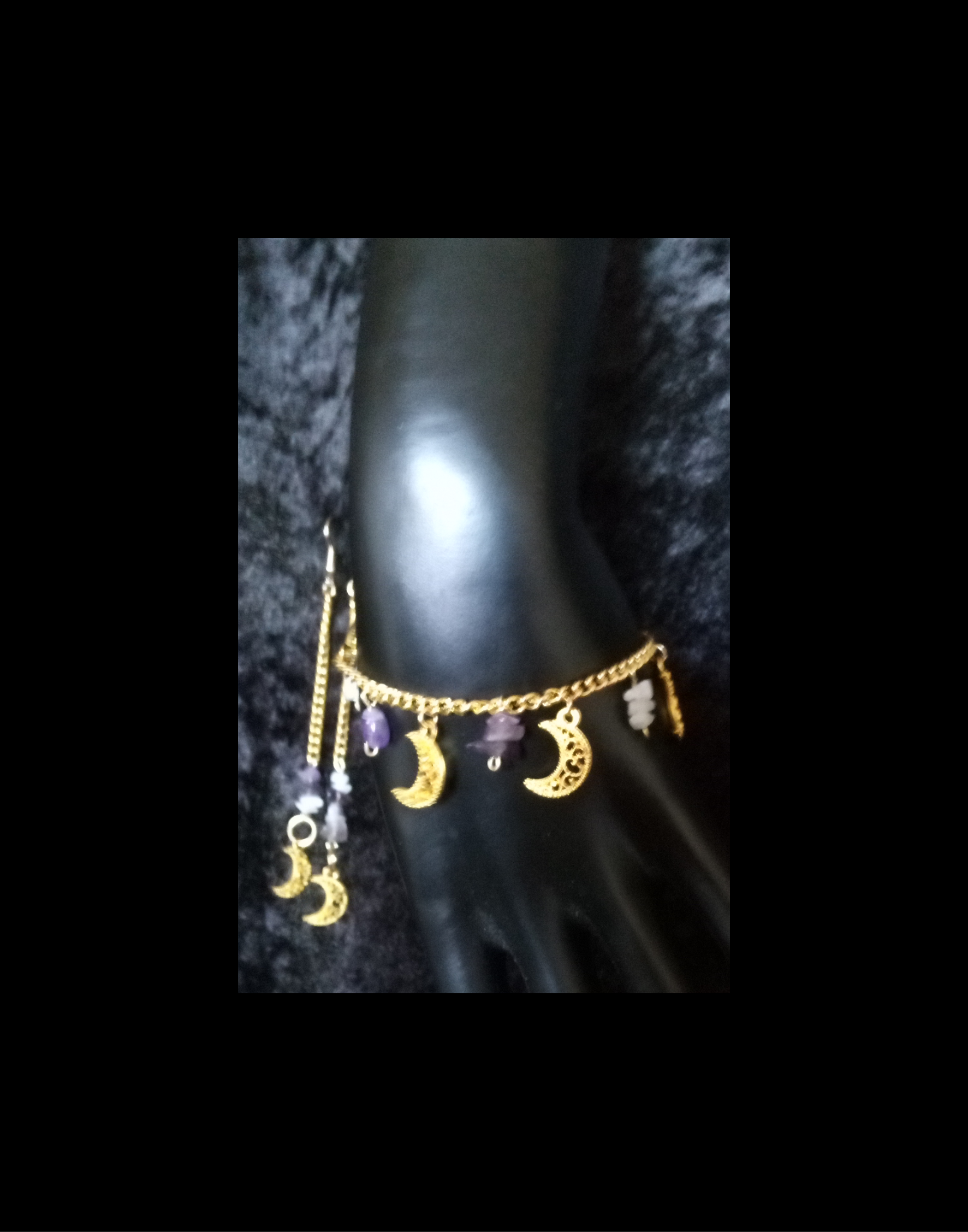 AMETHYST AND MOONSTONE ( chain link bracelet)