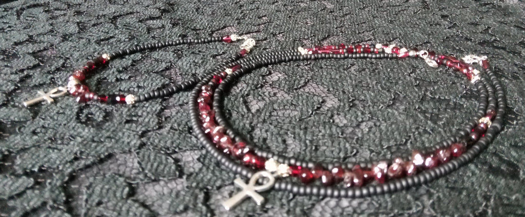 GARNET WITH ANKH