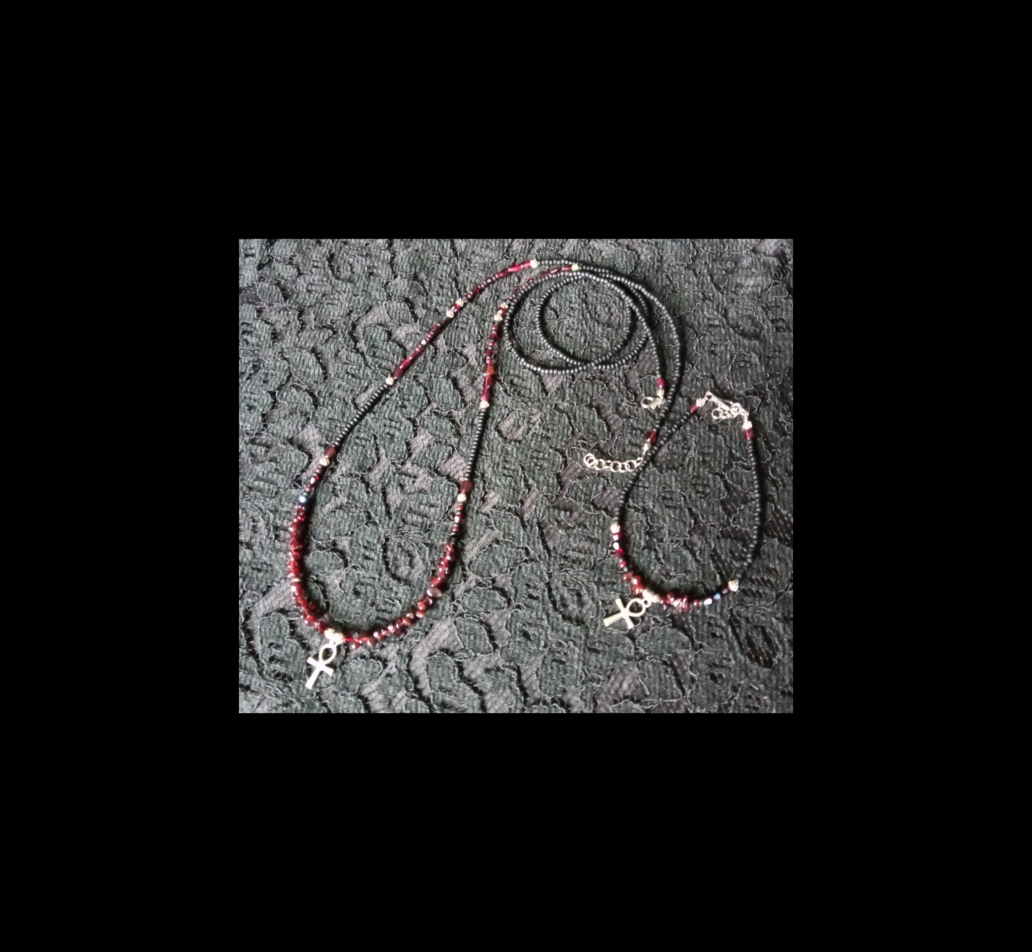 GARNET WITH ANKH