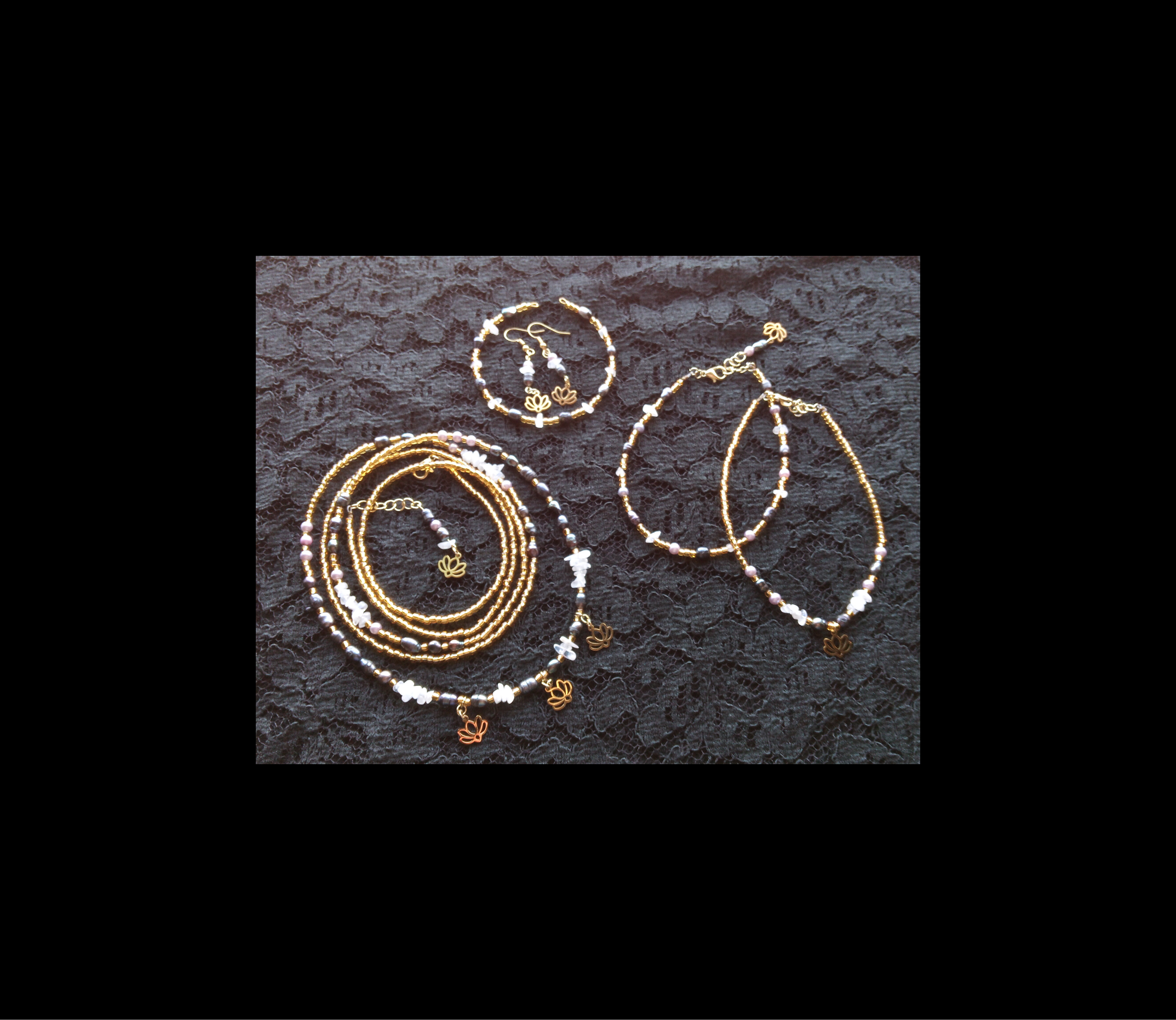 GOLDEN LOTUS ( RAINBOW MOONSTONE)