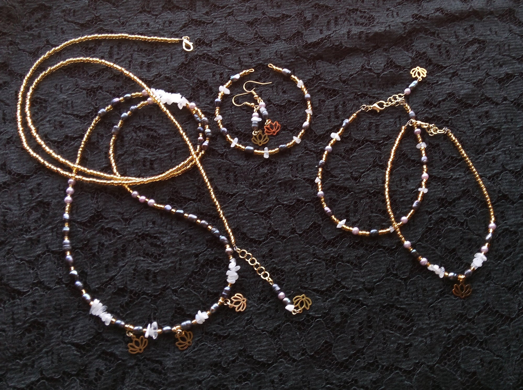GOLDEN LOTUS ( RAINBOW MOONSTONE)