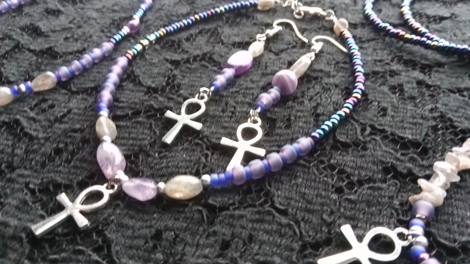 YONIVERSE ( AMETHYST & LABRADORITE)