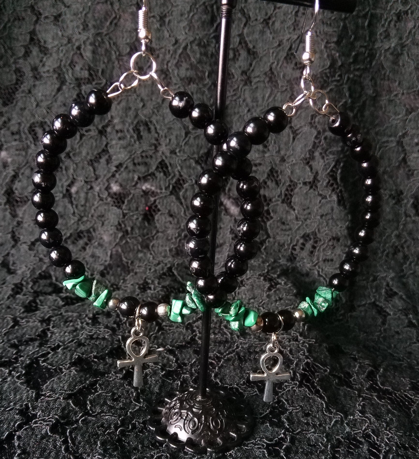 SHE GOT HEART ( CUFF BRACELET HOOP EARRINGS)