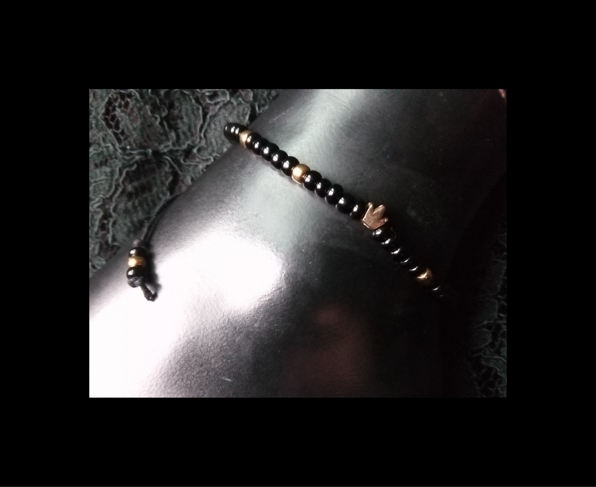 ROYALTY ( TIE ON ANKLET )