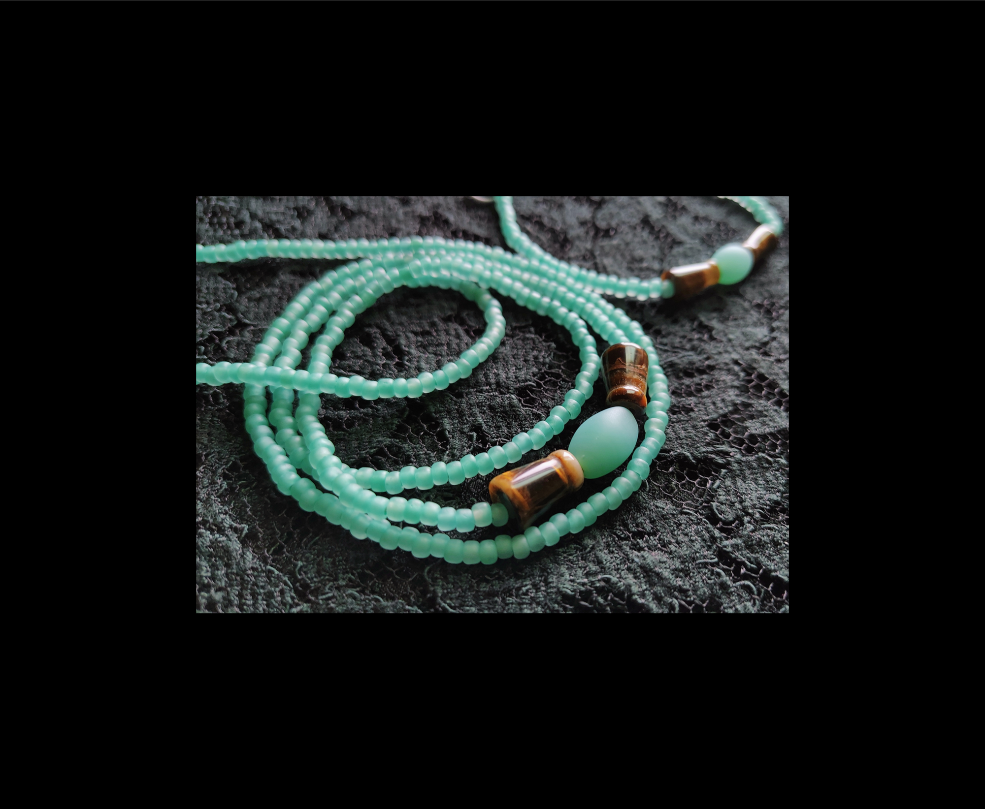 SERENE VISTA ( TIGER EYE TIE )