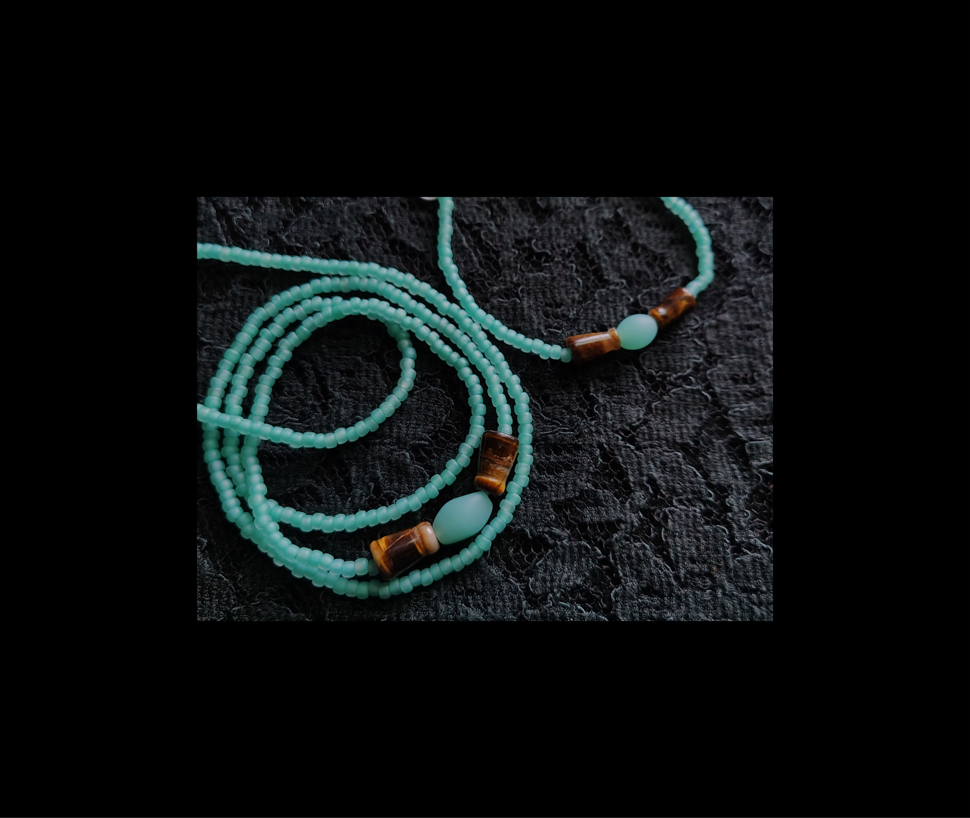 SERENE VISTA ( TIGER EYE TIE )