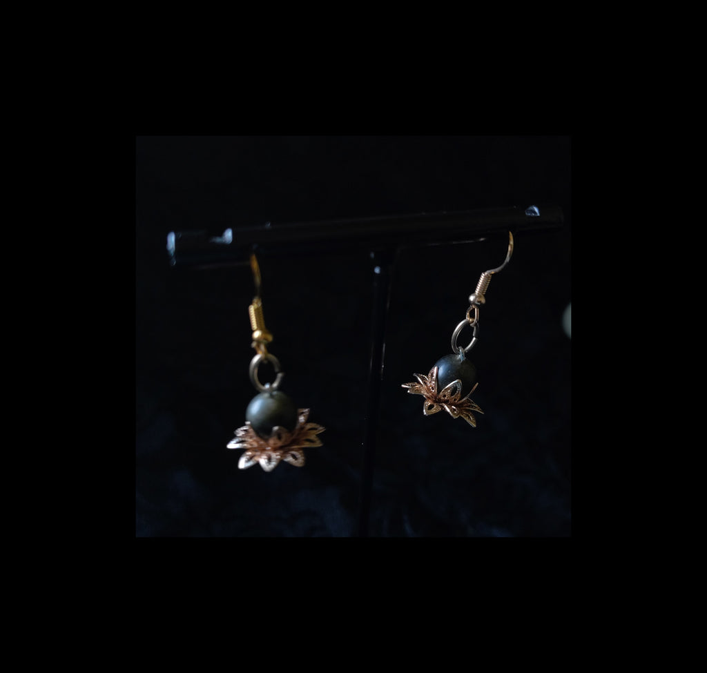 LOTUS FLOWER DROPS ( BLACK MOON STONE)