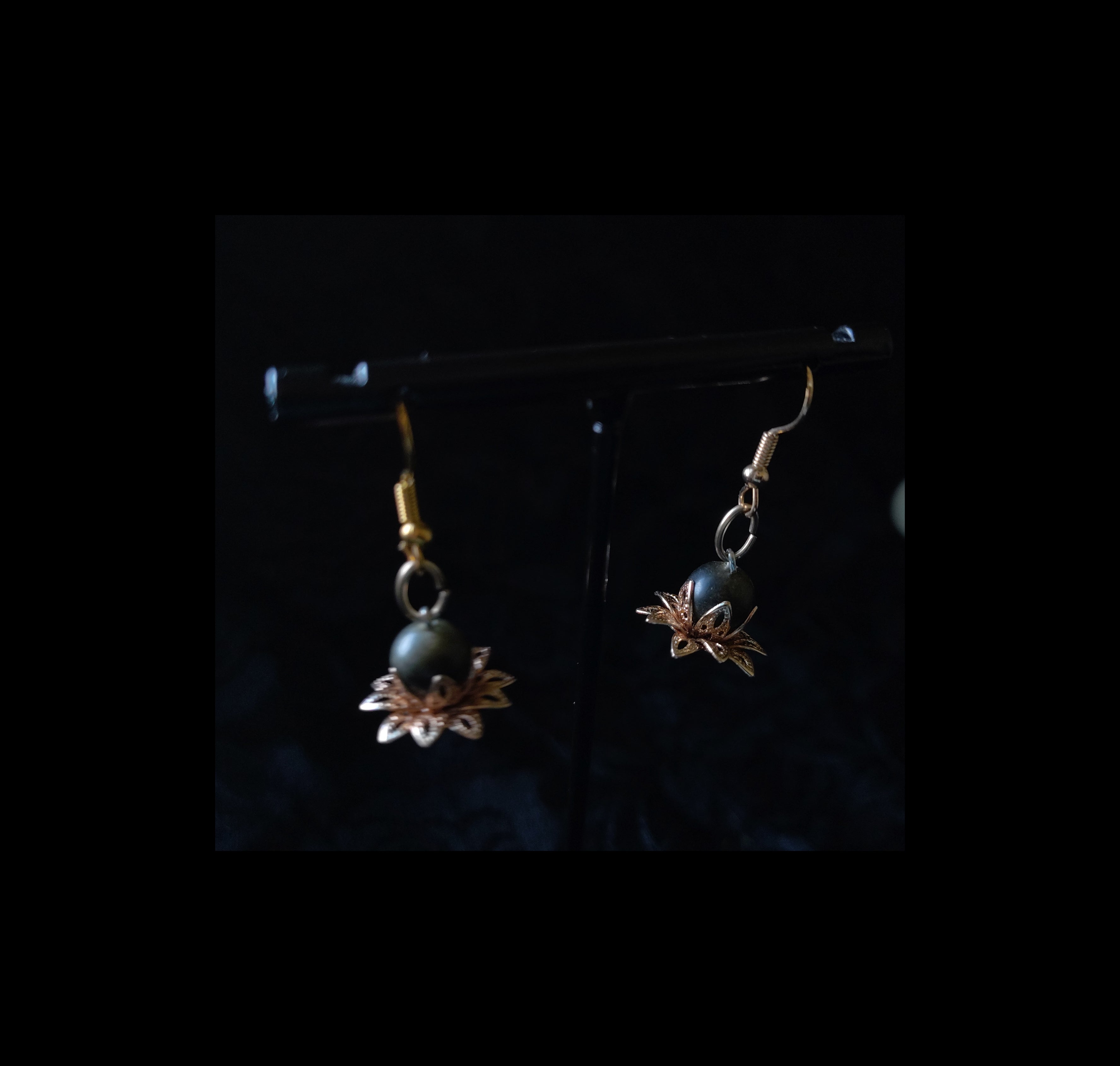 LOTUS FLOWER DROPS ( BLACK MOON STONE)