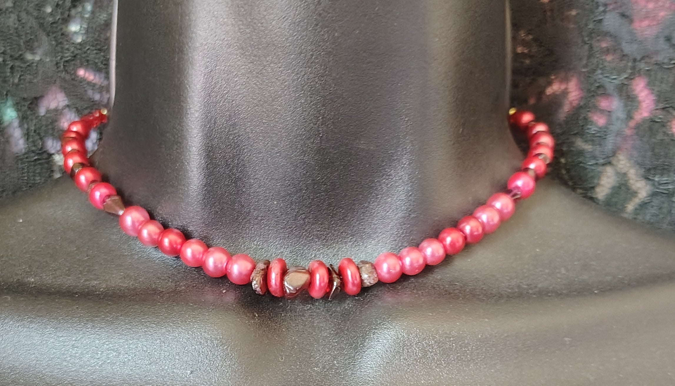 ARUA ROSE ( GARNET CRYSTALS)