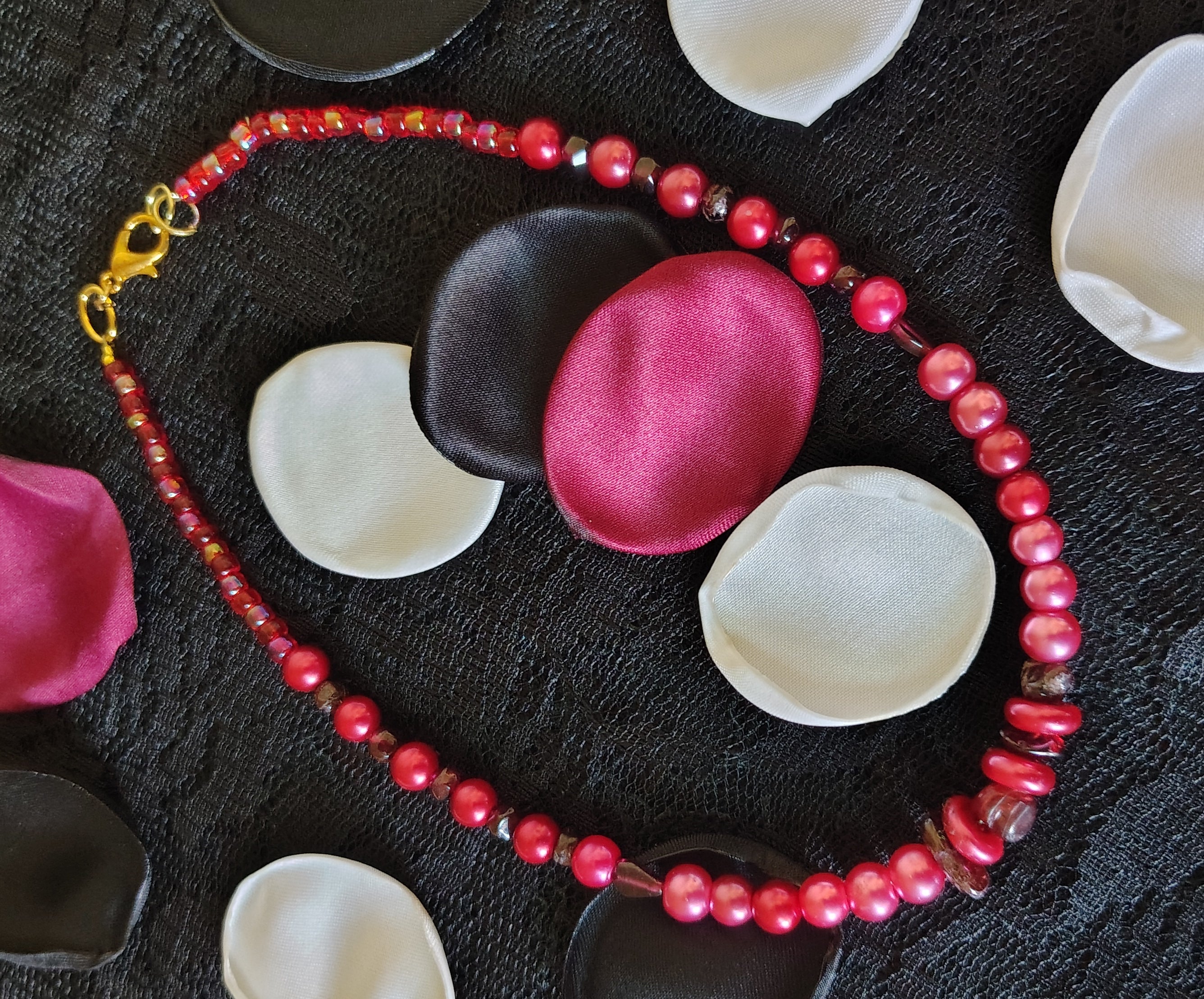 ARUA ROSE ( GARNET CRYSTALS)