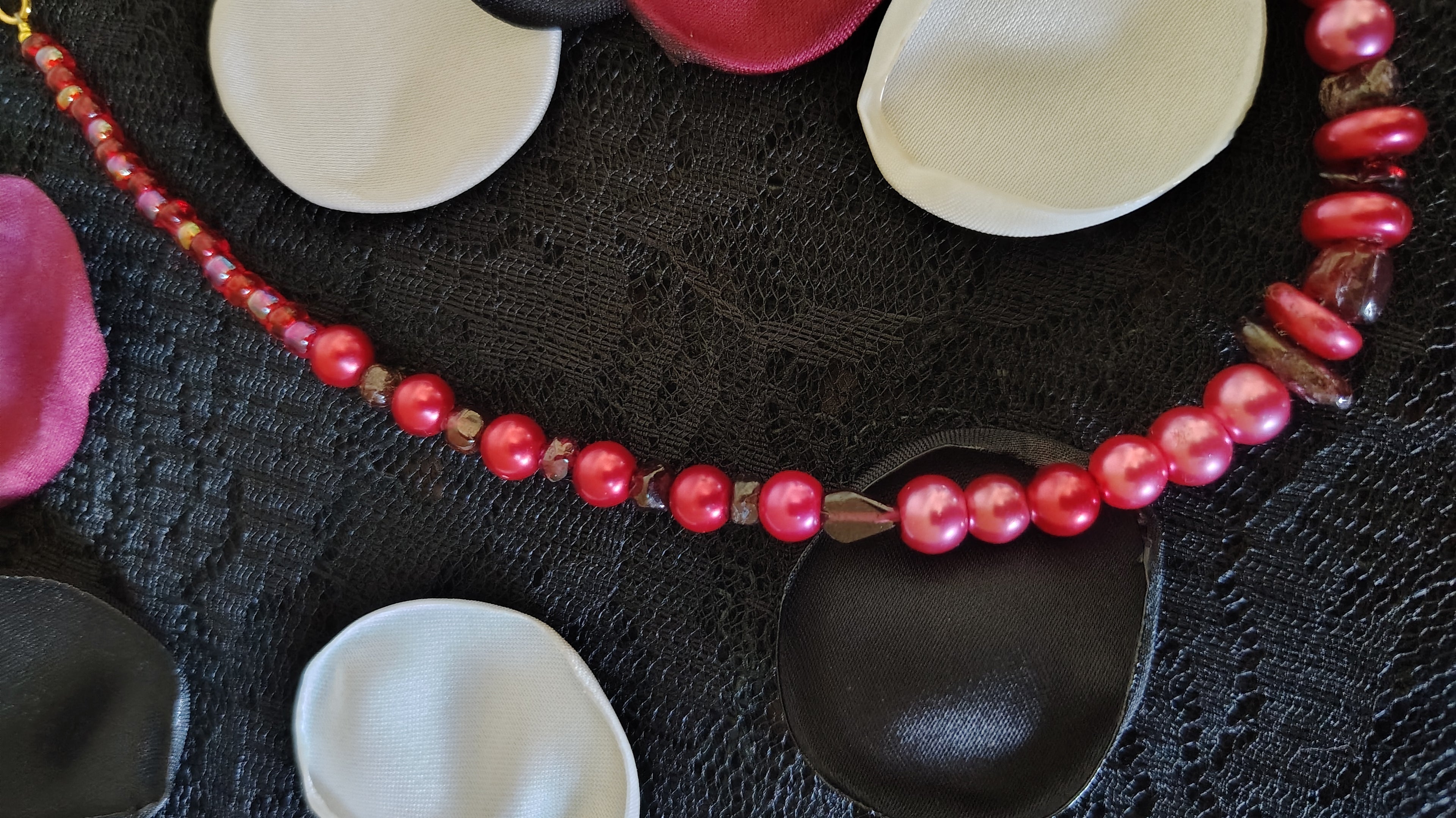 ARUA ROSE ( GARNET CRYSTALS)