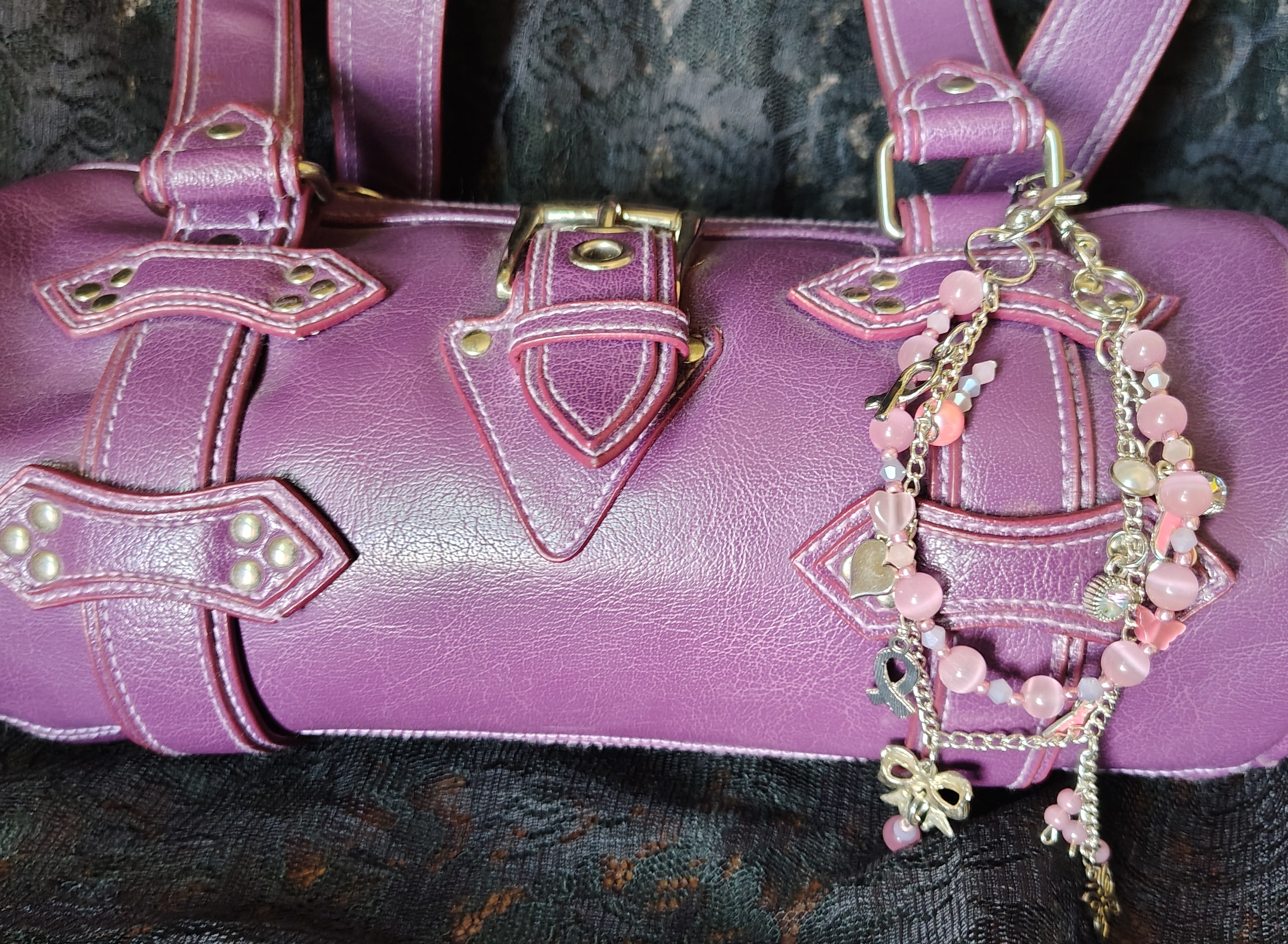 RIBBON RESILIENCE PURSE CHARM